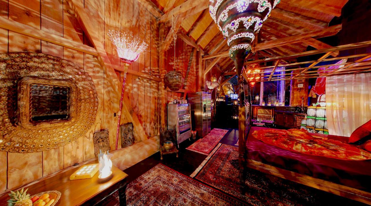 Bijou Hotel / Love And Romance Kallnach エクステリア 写真